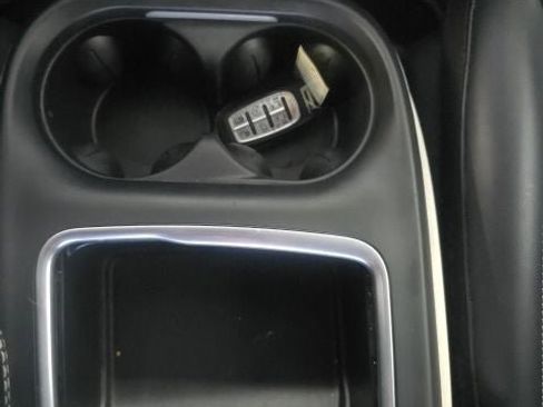 Used 2023 Chrysler Pacifica Touring-L FWD image 21