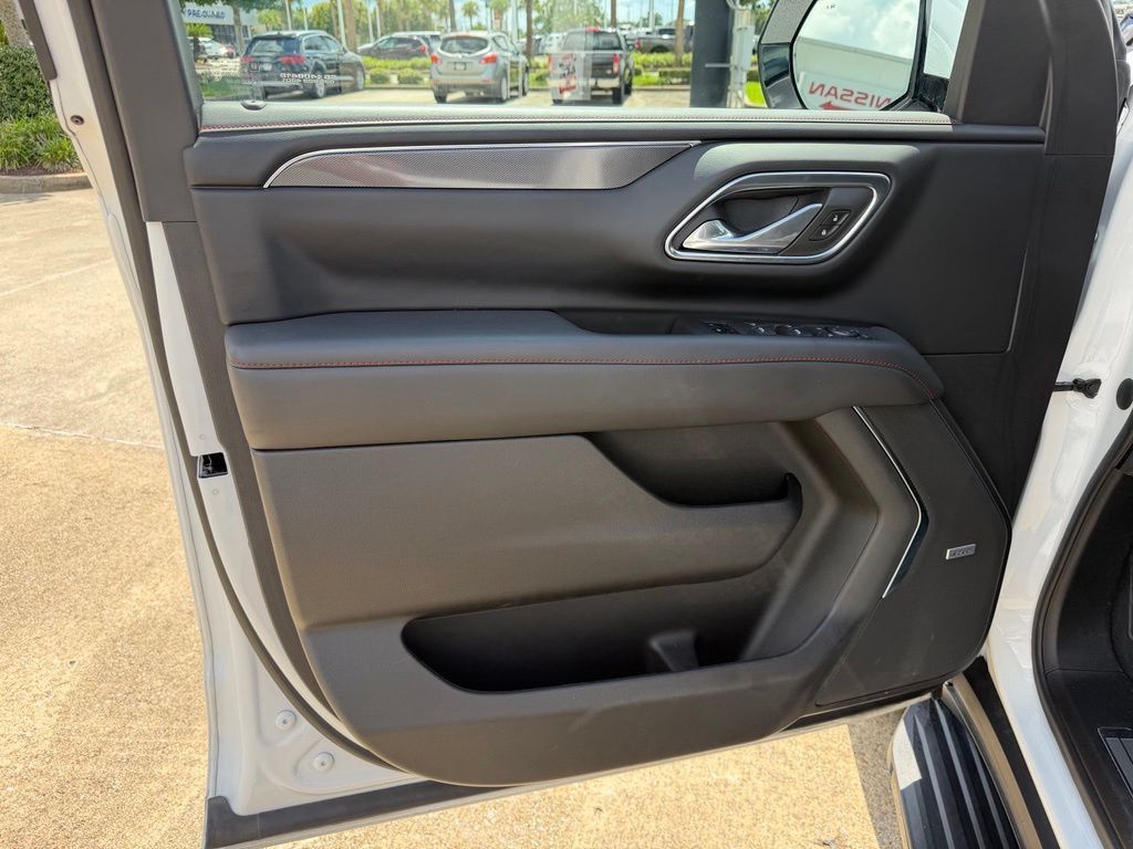 Used 2023 Chevrolet Tahoe RST w/ Luxury Package RWD image 13