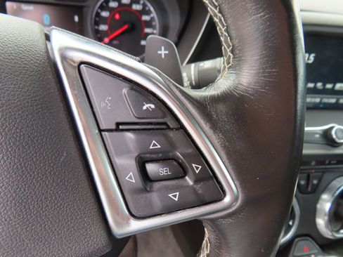 Used 2018 Chevrolet Camaro LT image 20