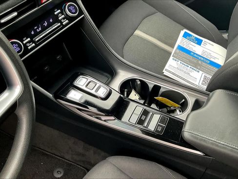 Used 2022 Hyundai Sonata SEL FWD image 16