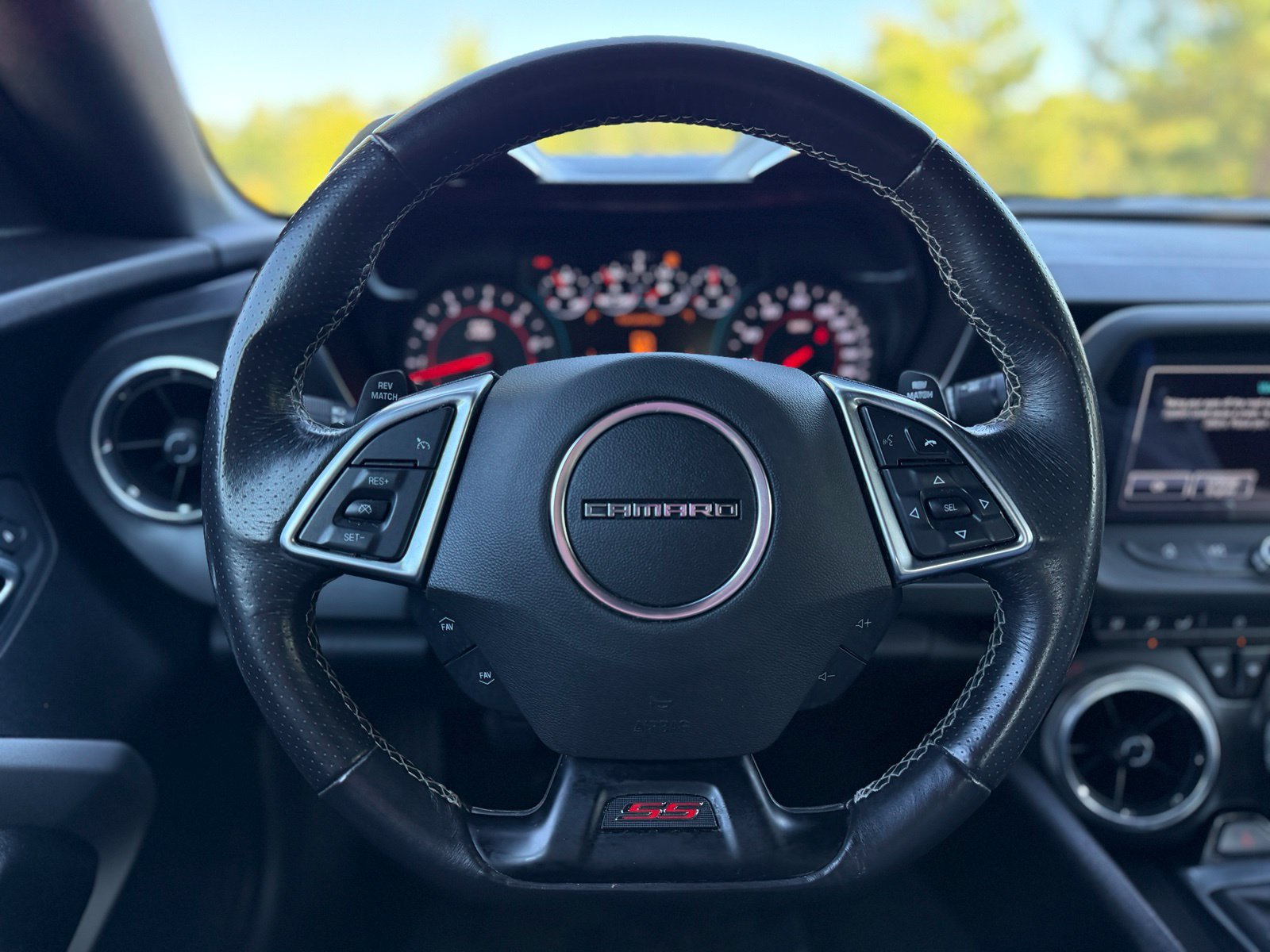 Used 2018 Chevrolet Camaro SS RWD image 25