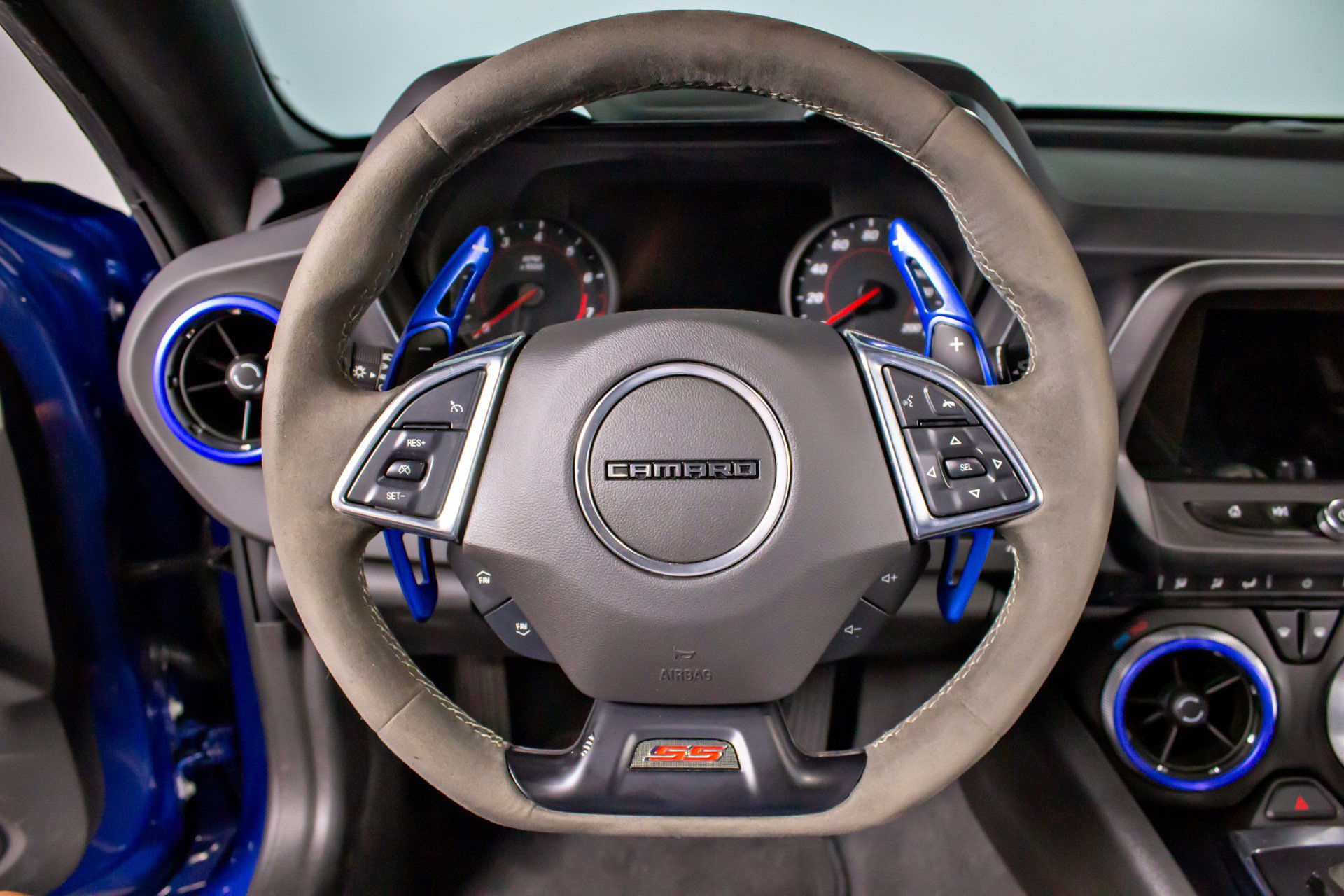 Used 2023 Chevrolet Camaro SS RWD image 30