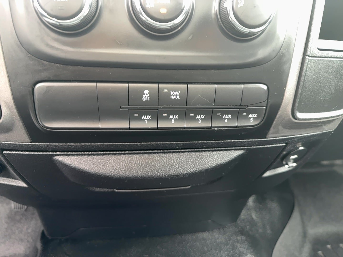 Used 2016 RAM 3500 Tradesman RWD image 20