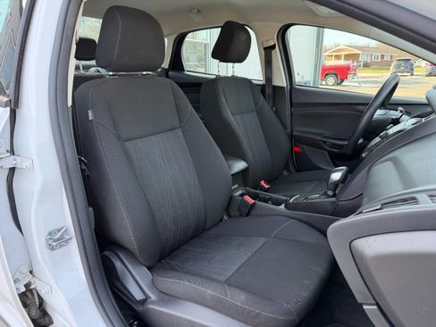 Used 2017 Ford Focus SE image 11