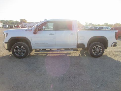 New 2026 GMC Sierra 2500 SLT w/ SLT Premium Package image 10