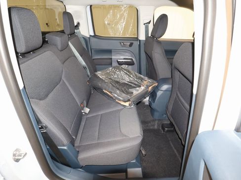 New 2025 Ford Maverick XL image 13