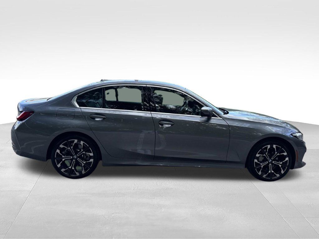 Used 2026 BMW 330i xDrive Sedan AWD/4WD image 6