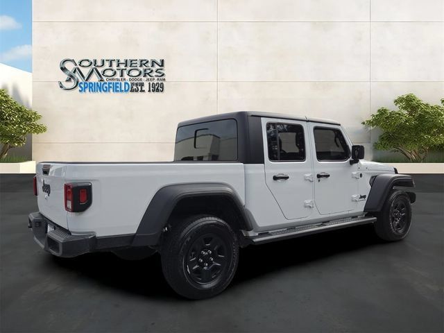 Used 2024 Jeep Gladiator Sport AWD/4WD image 5