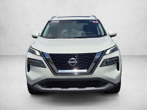 Used 2023 Nissan Rogue SV w/ SV Premium B Package FWD image 2