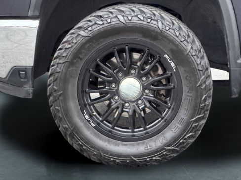 Used 2024 Chevrolet Silverado 2500 LTZ AWD/4WD image 30