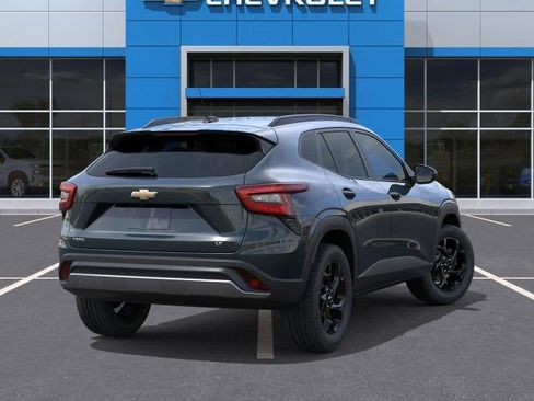 New 2026 Chevrolet Trax LT image 4