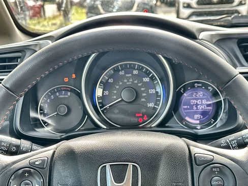 Used 2018 Honda Fit Sport image 17