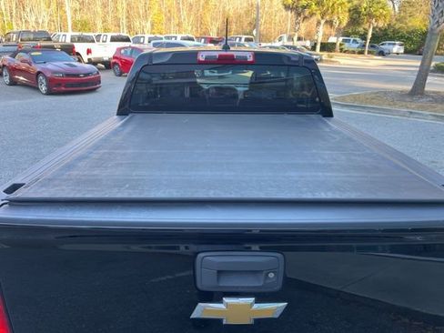 Used 2020 Chevrolet Colorado W/T w/ Custom Special Edition image 6