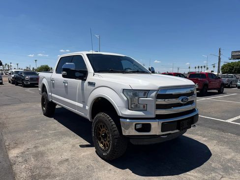 Used 2015 Ford F150 Lariat w/ Equipment Group 502A Luxury AWD/4WD image 13