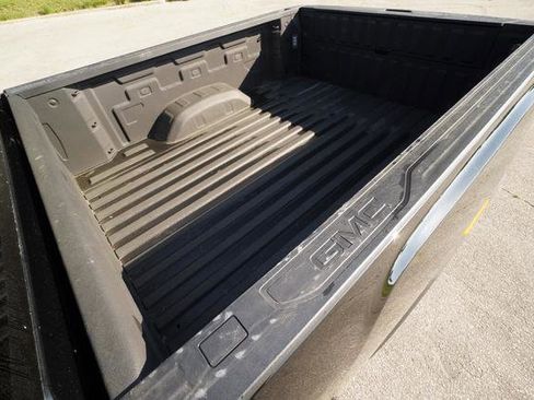 Used 2024 GMC Sierra 2500 SLT w/ SLT Convenience Package AWD/4WD image 14