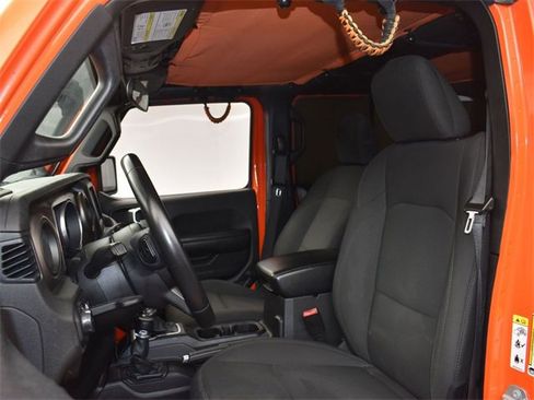 Used 2018 Jeep Wrangler Unlimited Sport S image 9