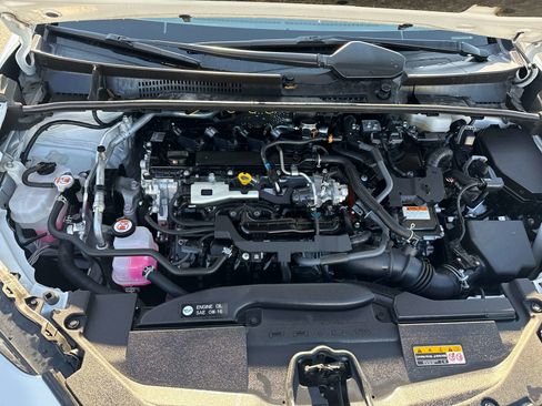 Used 2023 Toyota Prius XLE image 9