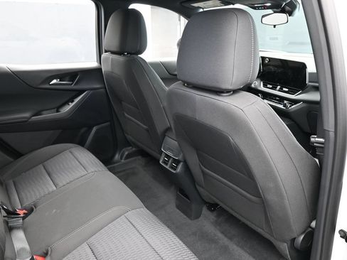 Used 2026 Chevrolet Equinox LT FWD image 43