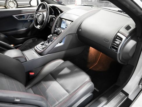 Used 2018 Jaguar F-TYPE R AWD/4WD image 22