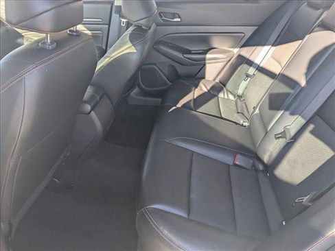 Used 2022 Nissan Altima 2.5 SR image 17