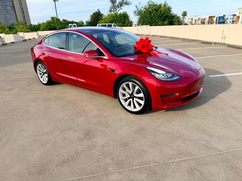 Used 2020 Tesla Model 3 Standard Range Plus RWD image 6