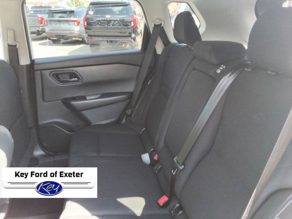 Used 2024 Nissan Rogue S AWD/4WD image 16