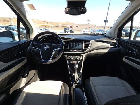 Used 2020 Buick Encore Preferred image 29