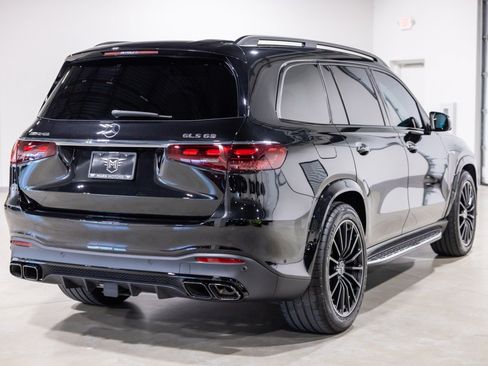 Used 2026 Mercedes-Benz GLS 63 AMG 4MATIC image 9