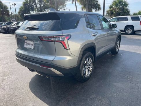Used 2026 Chevrolet Equinox LT FWD image 6