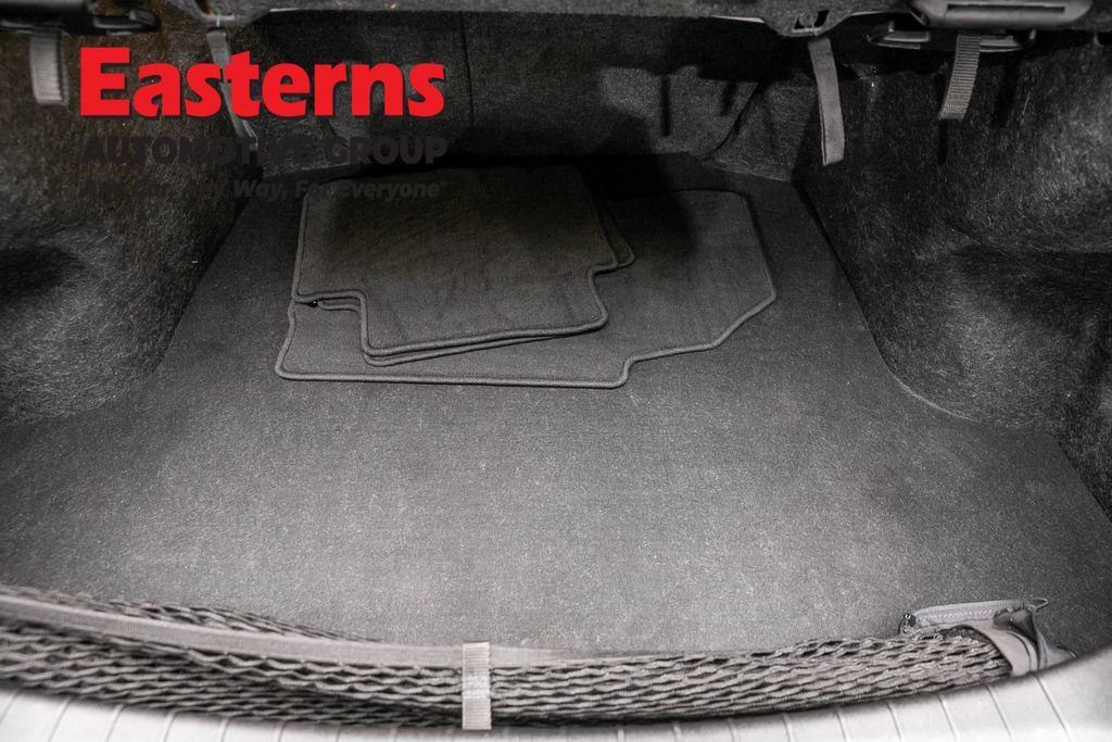 Used 2023 Nissan Maxima SR w/ Sport Mat Group FWD image 10