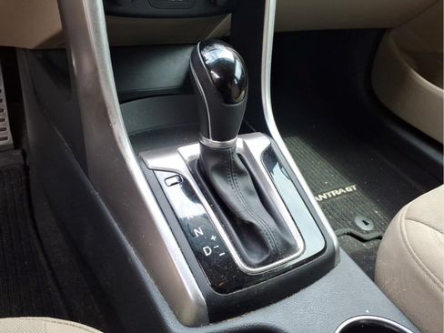 Used 2016 Hyundai Elantra GT w/ Option Group 02 FWD image 13