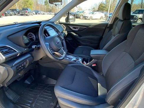 Used 2023 Subaru Forester Premium image 33