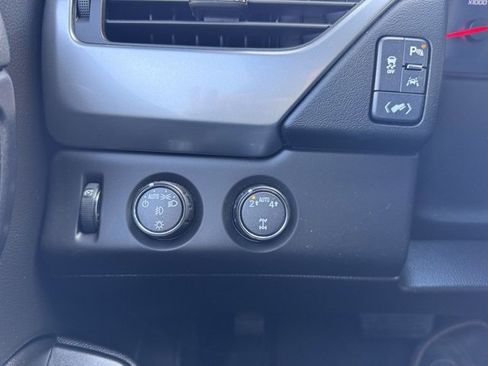 Used 2018 Chevrolet Tahoe LT image 19