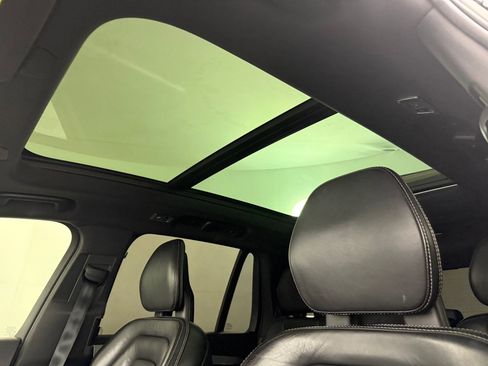 Used 2018 Volvo XC90 T6 Momentum w/ Convenience Package image 16