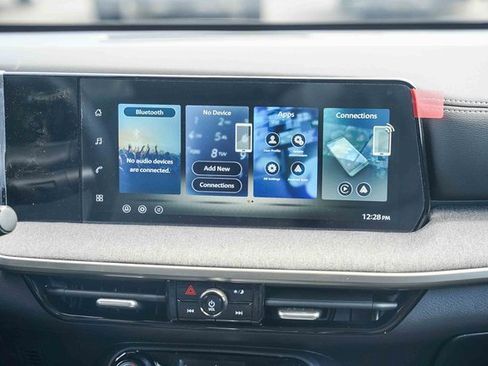 New 2026 Nissan Kicks SV image 15