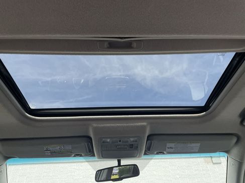 Used 2013 Toyota Highlander Limited AWD/4WD image 21