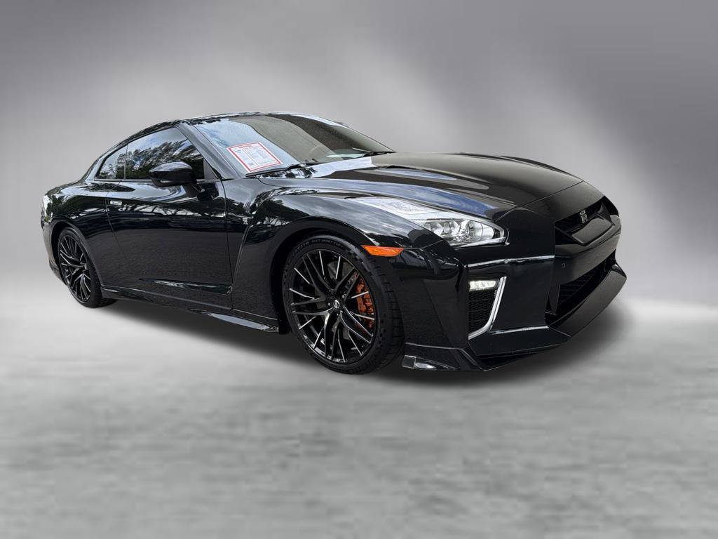 Used 2021 Nissan GT-R Premium AWD/4WD image 2