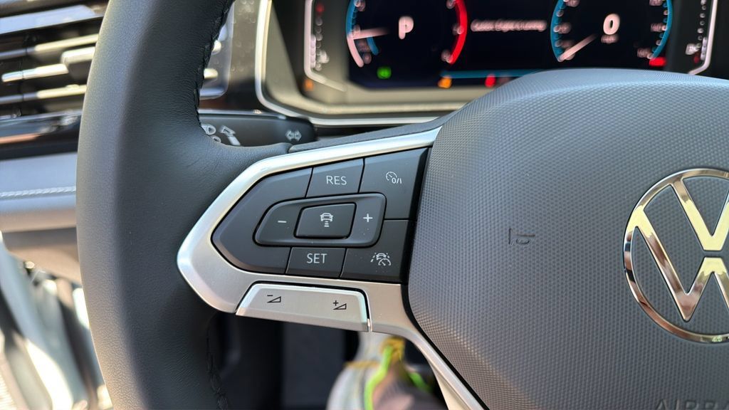 New 2026 Volkswagen Jetta SEL FWD image 18