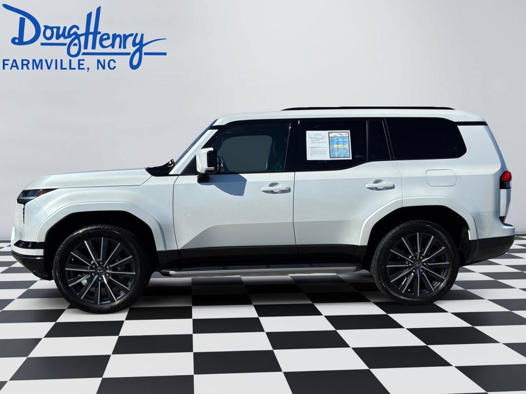 Used 2024 Lexus GX 550 w/ Accessory Package (2T) AWD/4WD image 2