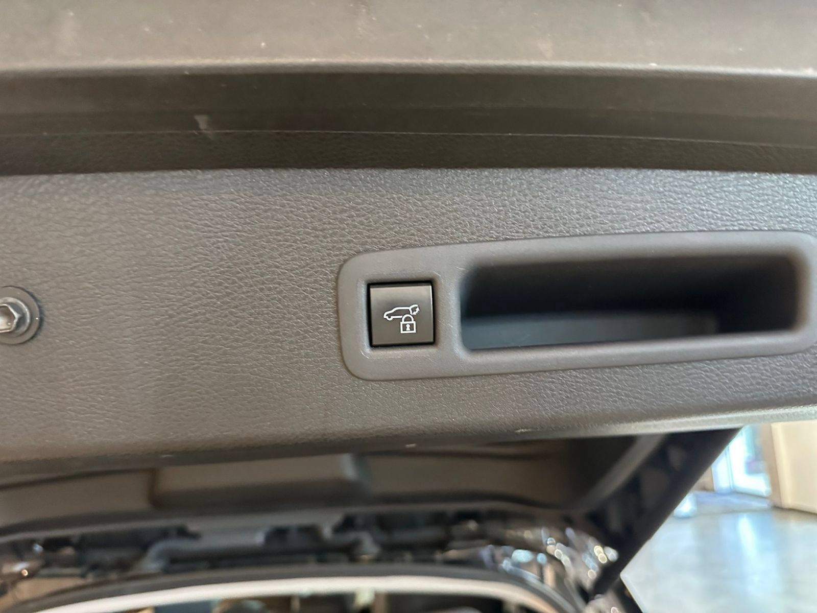 Used 2025 Toyota Sienna XLE FWD image 22