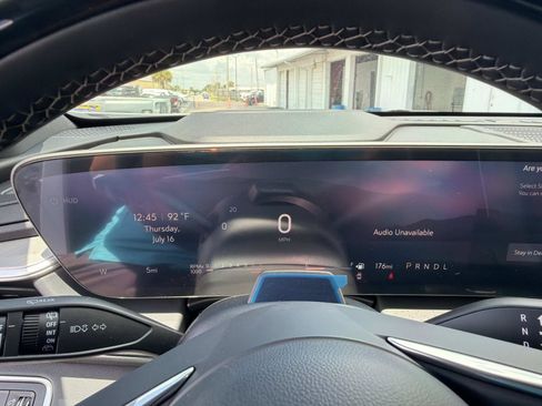 New 2026 Buick Enclave Avenir w/ Super Cruise Package FWD image 28