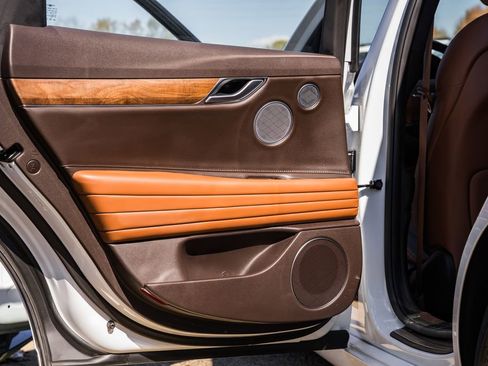 Used 2024 Genesis G80 image 32