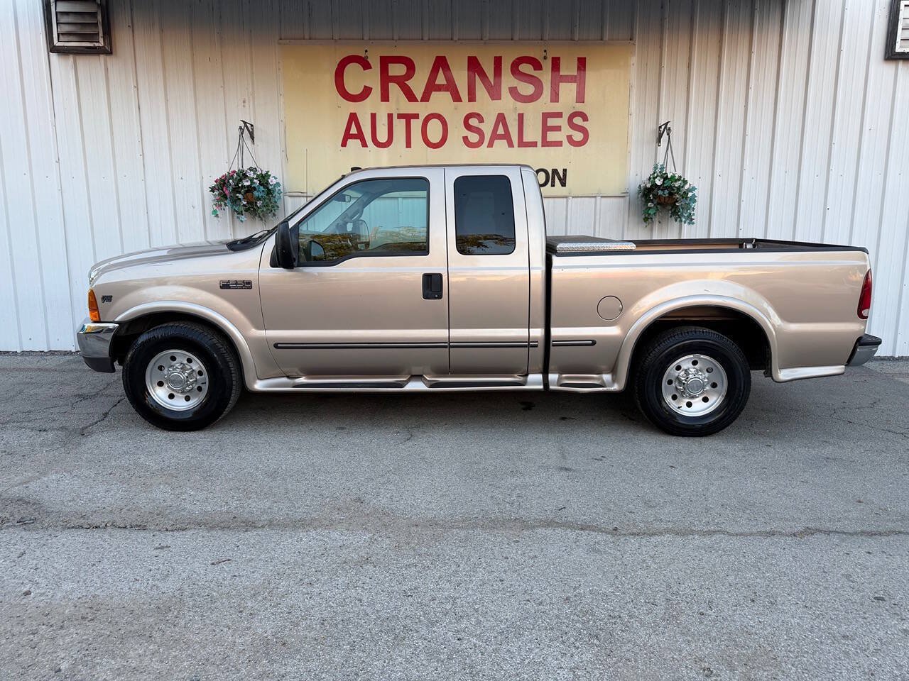 Used 1999 Ford F250 Lariat RWD image 6