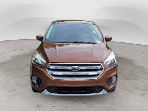 Used 2017 Ford Escape SE FWD image 2