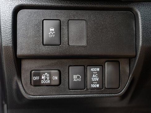Used 2020 Toyota Tacoma TRD Off-Road w/ Technology Package AWD/4WD image 22