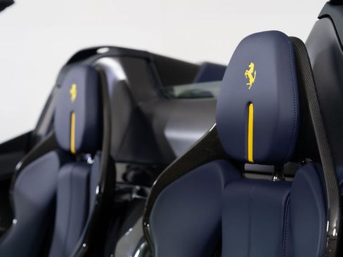 Used 2022 Ferrari SF90 Spider image 47