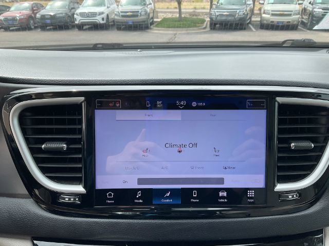 Used 2021 Chrysler Pacifica Touring-L FWD image 26