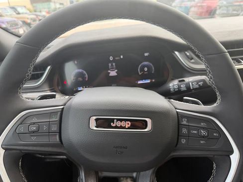 New 2026 Jeep Grand Cherokee L 2WD image 18