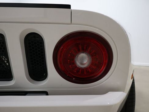 Used 2005 Ford GT image 68