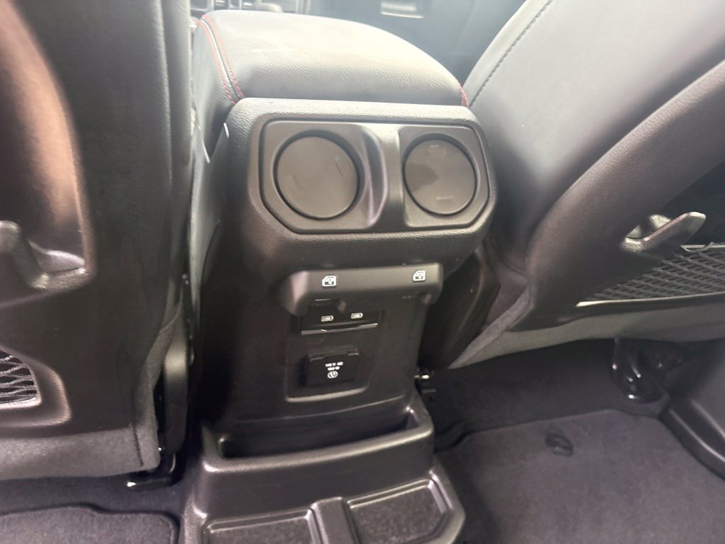 Used 2024 Jeep Wrangler Unlimited Rubicon w/ Convenience Group AWD/4WD image 11